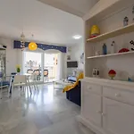 Апартаменти Carihuela
